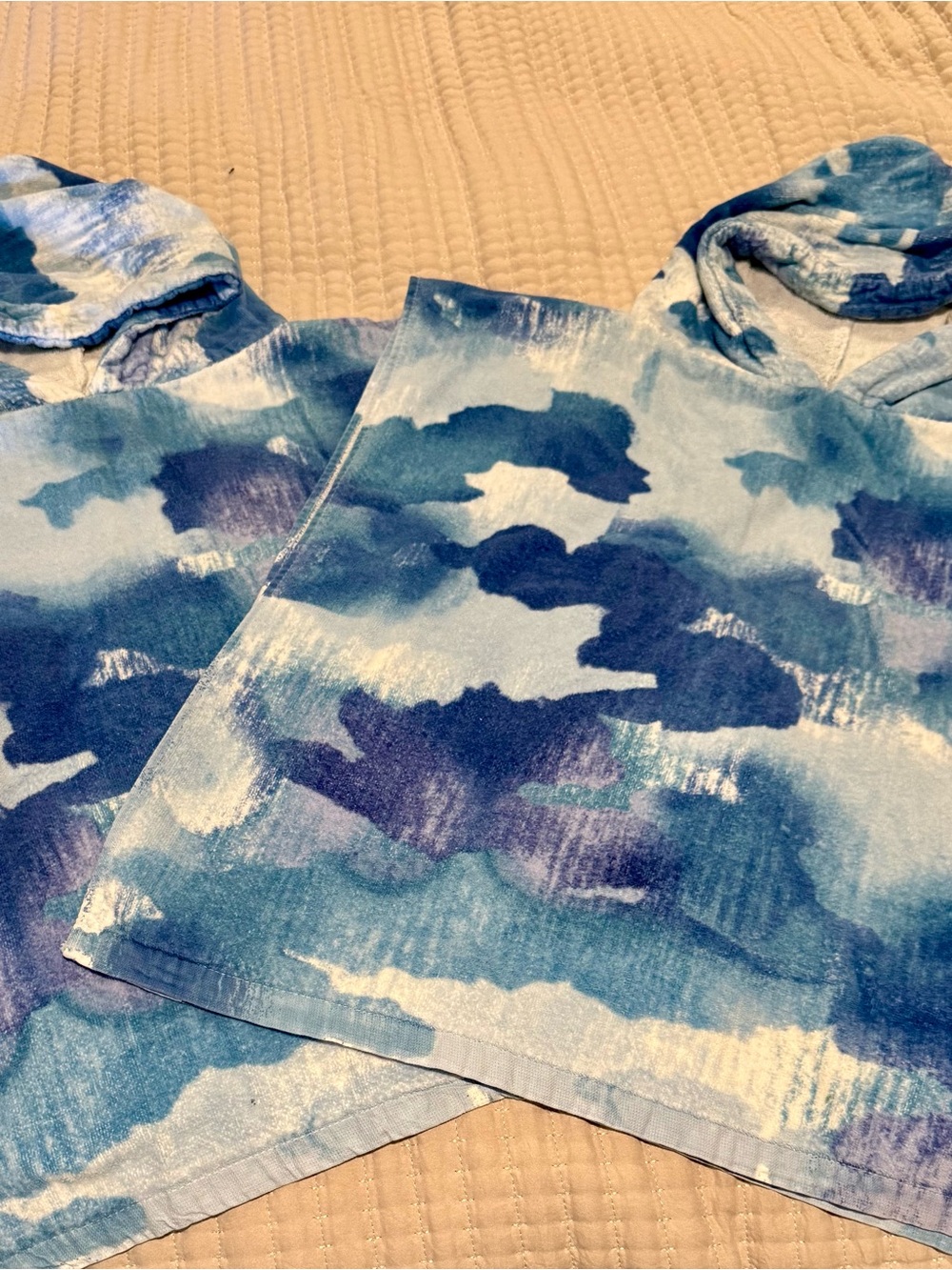 Tommy Bahama Blue Camouflage Hooded Pullover (2)